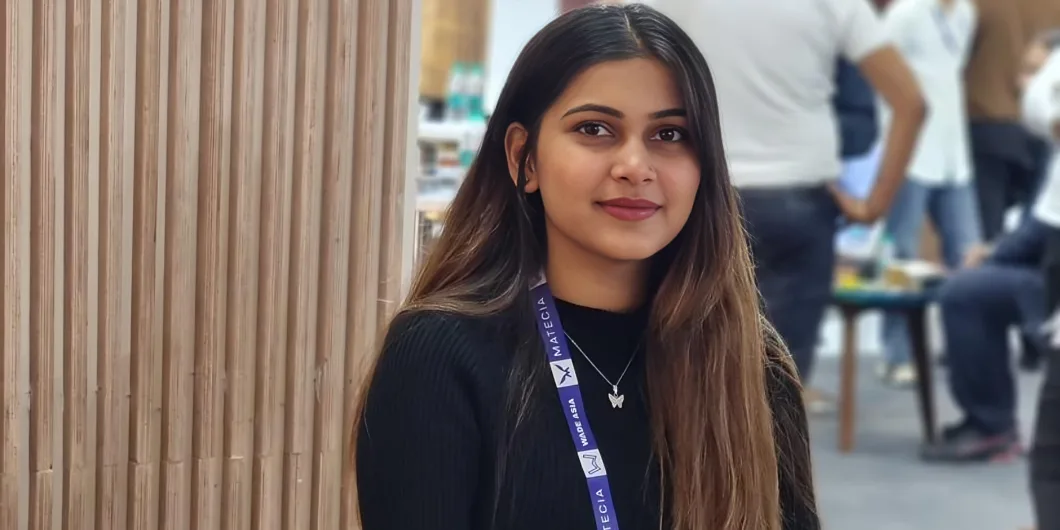 Hostess For Exhibition | Event Hostess In Delhi_Floodlightz Events