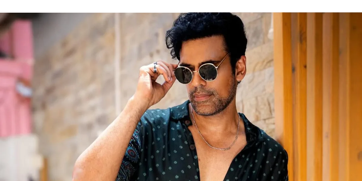 Samir Kochhar_Celebrity Anchor