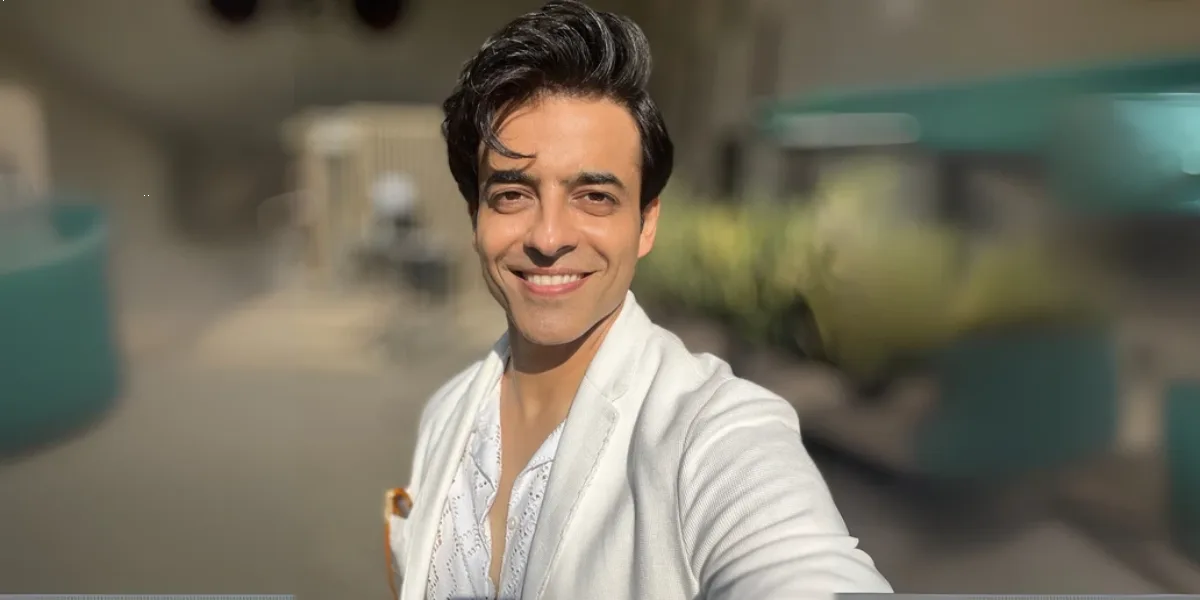 Himmanshoo Ashok Malhotra_Celebrity Anchor