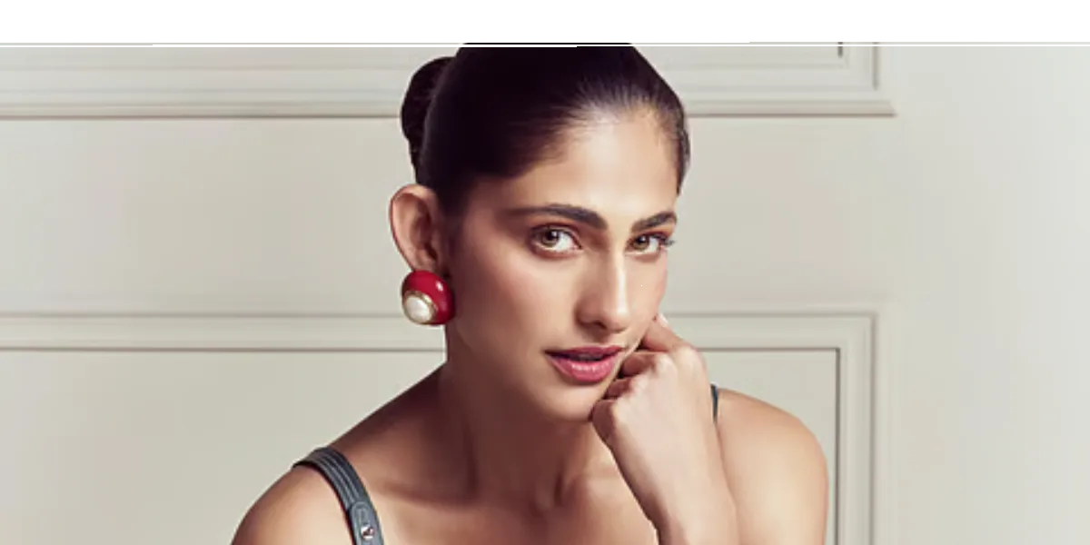 Kubbra Sait_Celebrity Anchor