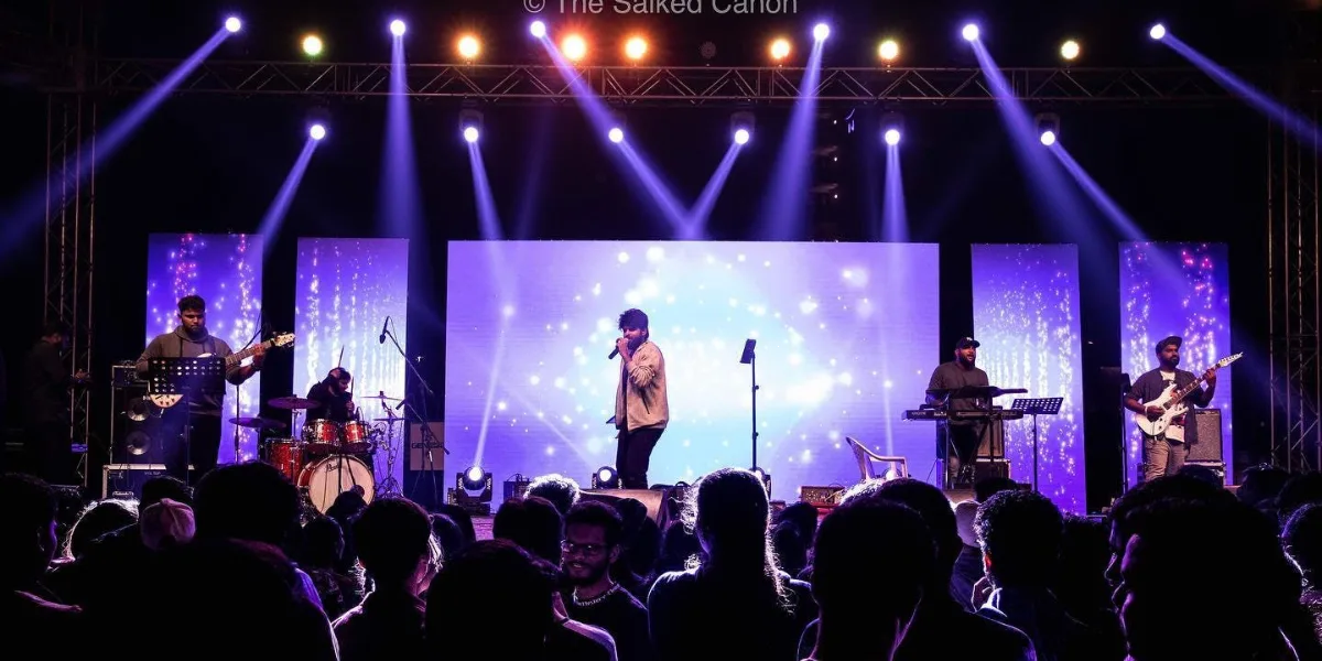 Bands For Hire Near Me: What To Look For_Floodlightz_Events