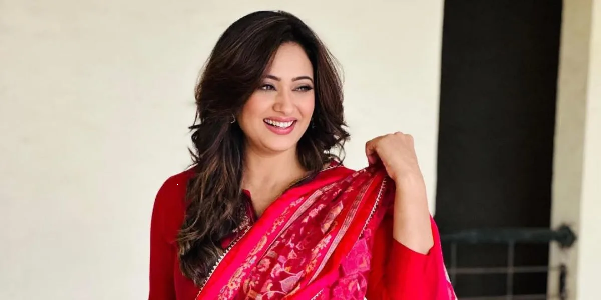 Make Your Sangeet Special With A Female Anchor For Sangeet Night