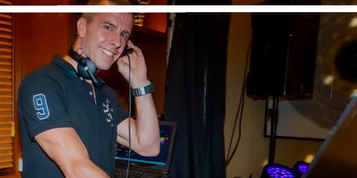 DJ For Party With High-Energy Performances_Floodlightz Events_