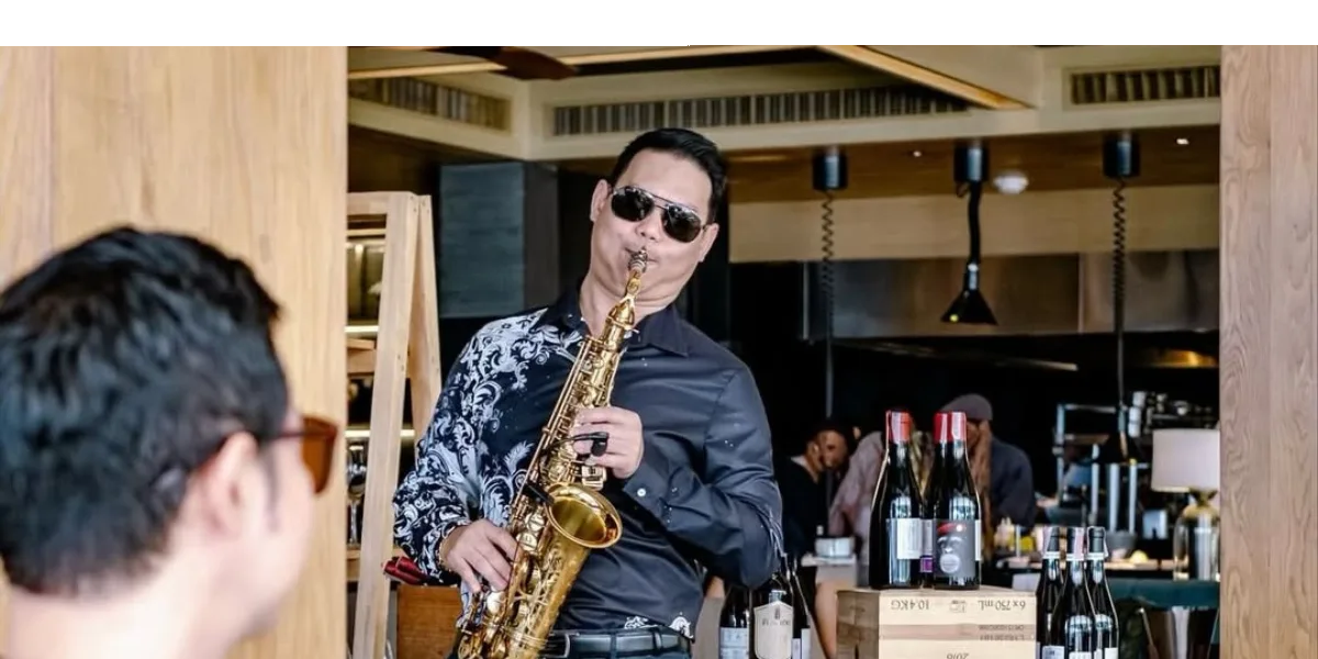 Saxophonist KhonKaen_FloodlightzEvents_