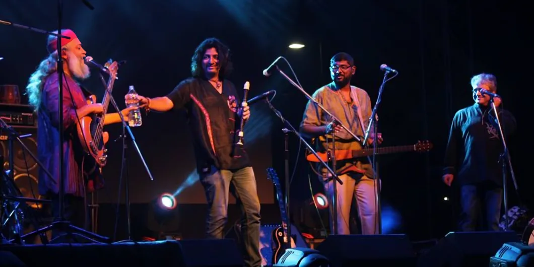 Book The Best Music Band In Bangalore_Floodlightz Events_