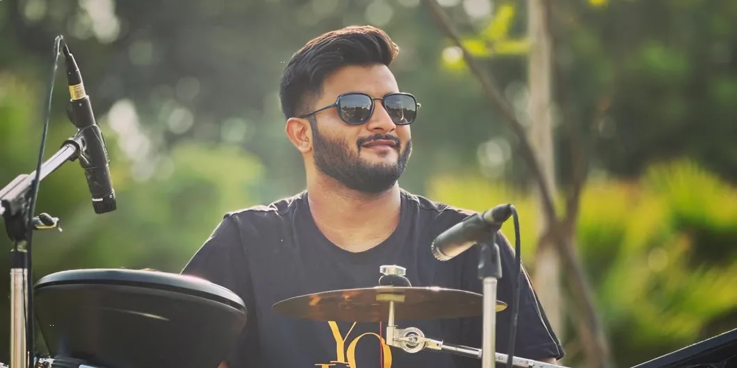 Event With An Energetic Percussion Performer_Floodlightz Events_