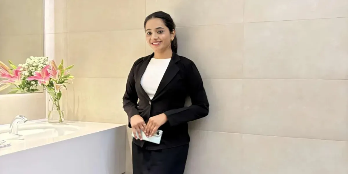 Hostess Bhoomi_Floodlightz Events