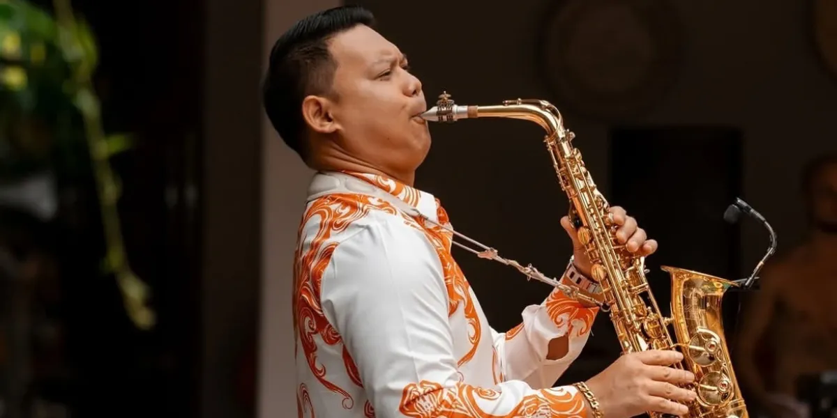 Saxophonist KhonKaen_Floodlightz Events