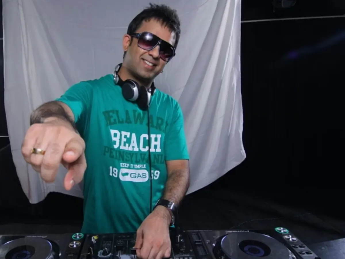 Djhy 4